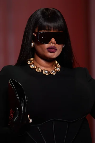 Look 32